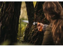 Fiskars Ast-, Hand- und Baumsäge mit feststehendem Blatt SW 84