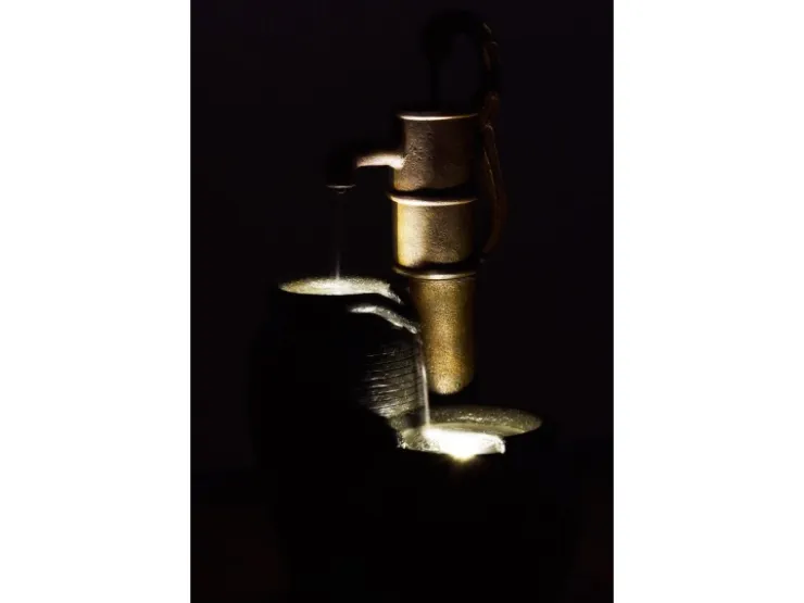 Dobar Großer Design-Gartenbrunnen mit Handpumpe 47,5 cm x 38,5 cm x 84 cm