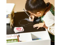 SoBuy Kindertisch mit 2 Stühlen Kindersitzgruppe Spieltisch Stauraum KMB75-K-W* Aufbewahrung
